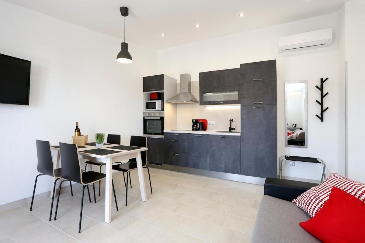 Villa Fides With Private Pool, Garden And Sea View Kastel Novi Exterior photo